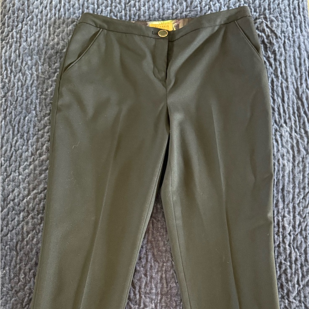 Ted Baker Black Straight Leg Cropped Trousers Size 1 with Ted Baker brand